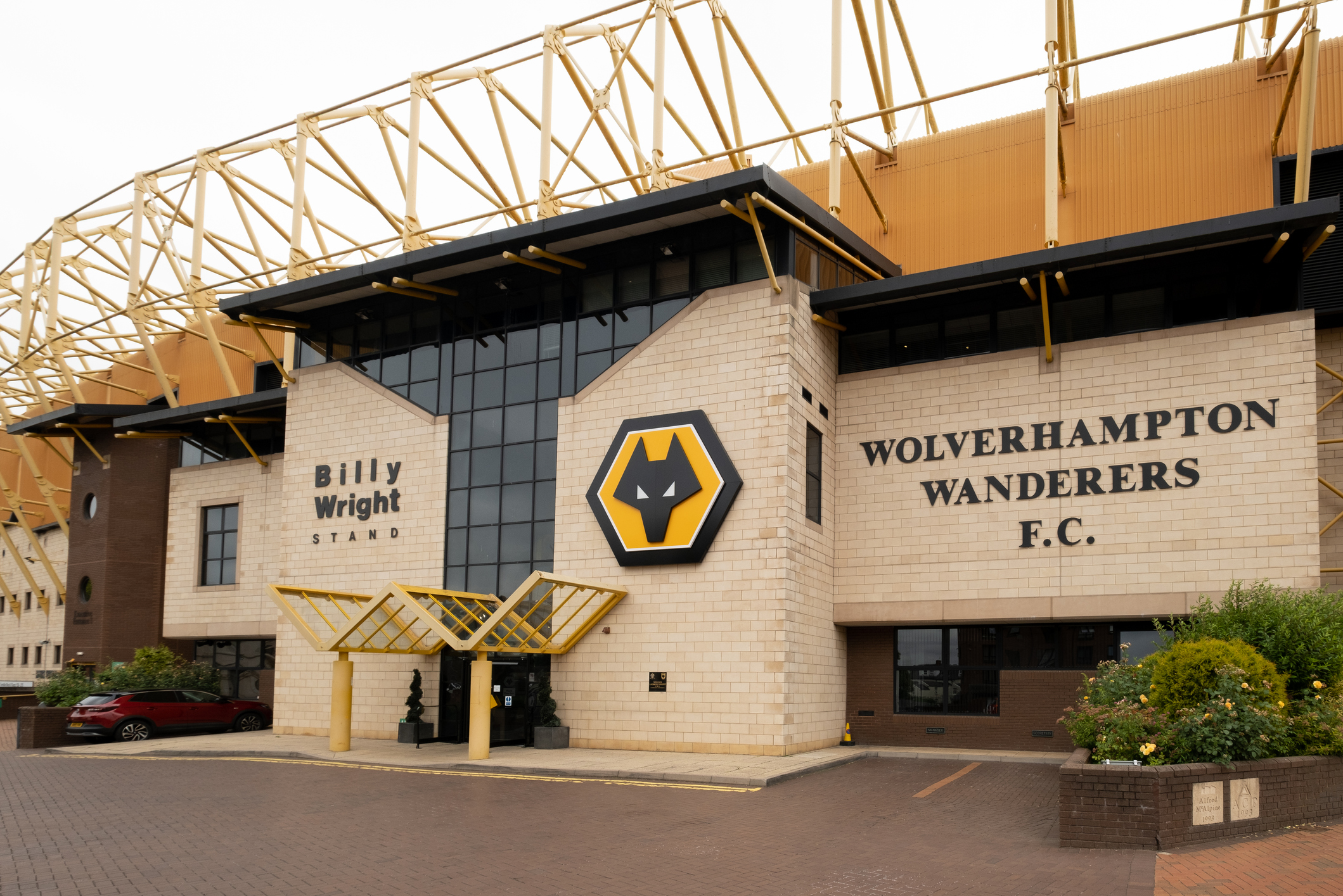 Wolves sign biggest sponsorship deal in club history